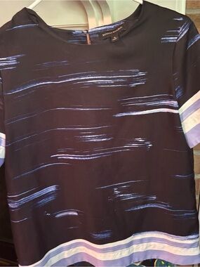 Banana Republic Navy Top with Light Blue and White Brushstroke Accents